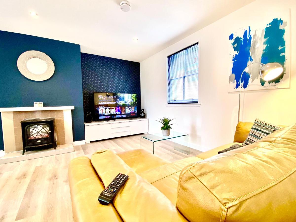 Stylish Central 2 Bedroom Apartment - Free Parking, Free Wifi Оркні Екстер'єр фото