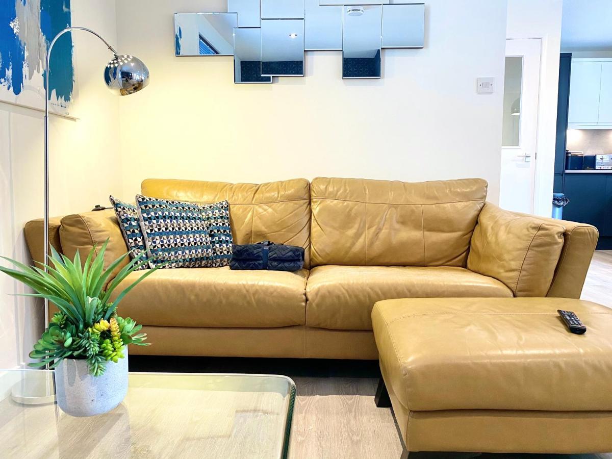 Stylish Central 2 Bedroom Apartment - Free Parking, Free Wifi Оркні Екстер'єр фото