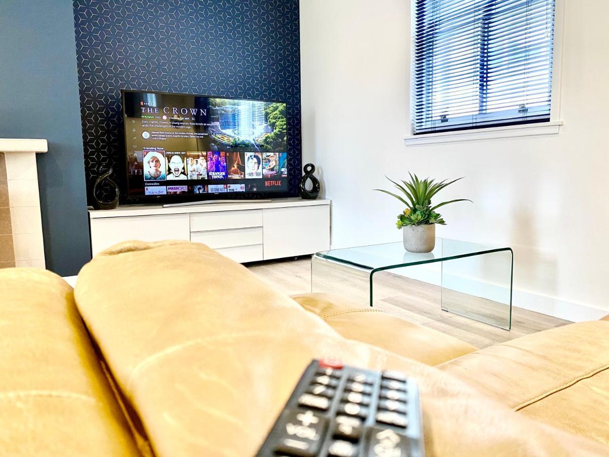 Stylish Central 2 Bedroom Apartment - Free Parking, Free Wifi Оркні Екстер'єр фото