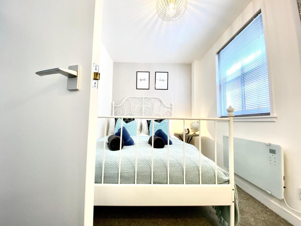 Stylish Central 2 Bedroom Apartment - Free Parking, Free Wifi Оркні Екстер'єр фото